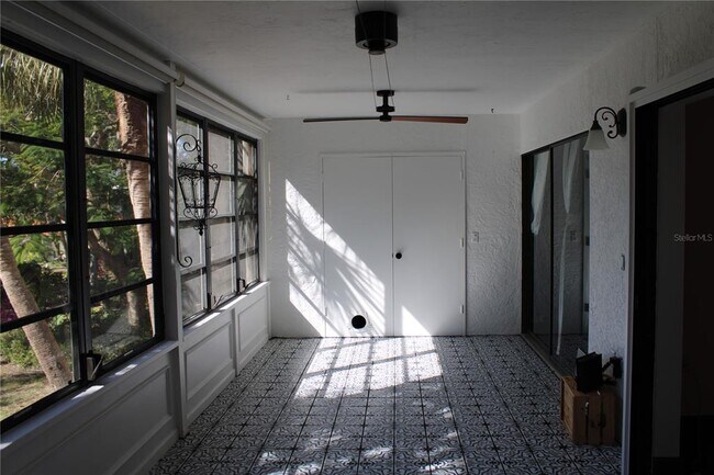 Building Photo - 152 Wild Palm Dr