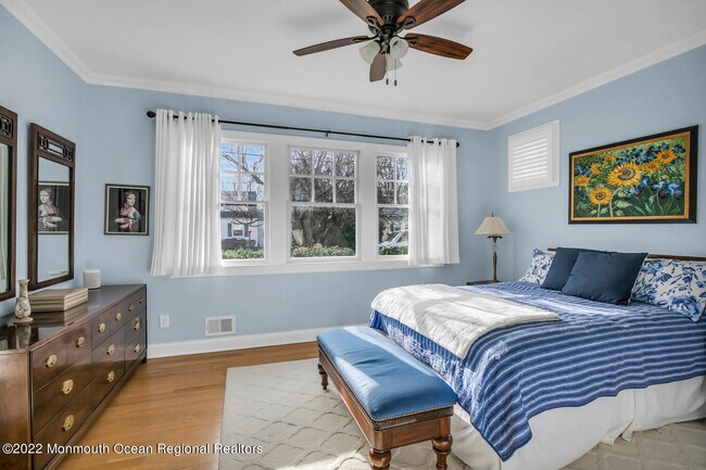 Building Photo - 812 Claridge Dr