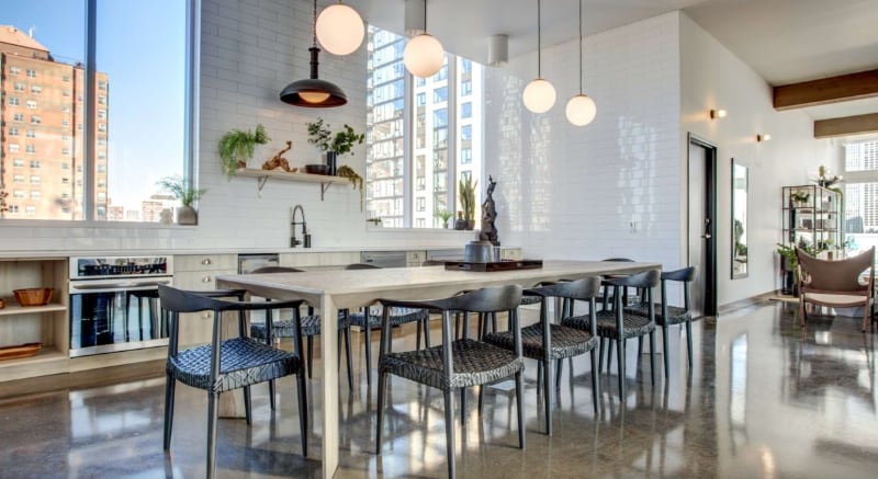 Building Photo - 114 W Chicago Ave