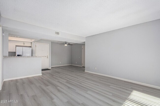 Building Photo - 4730 W Northern Ave