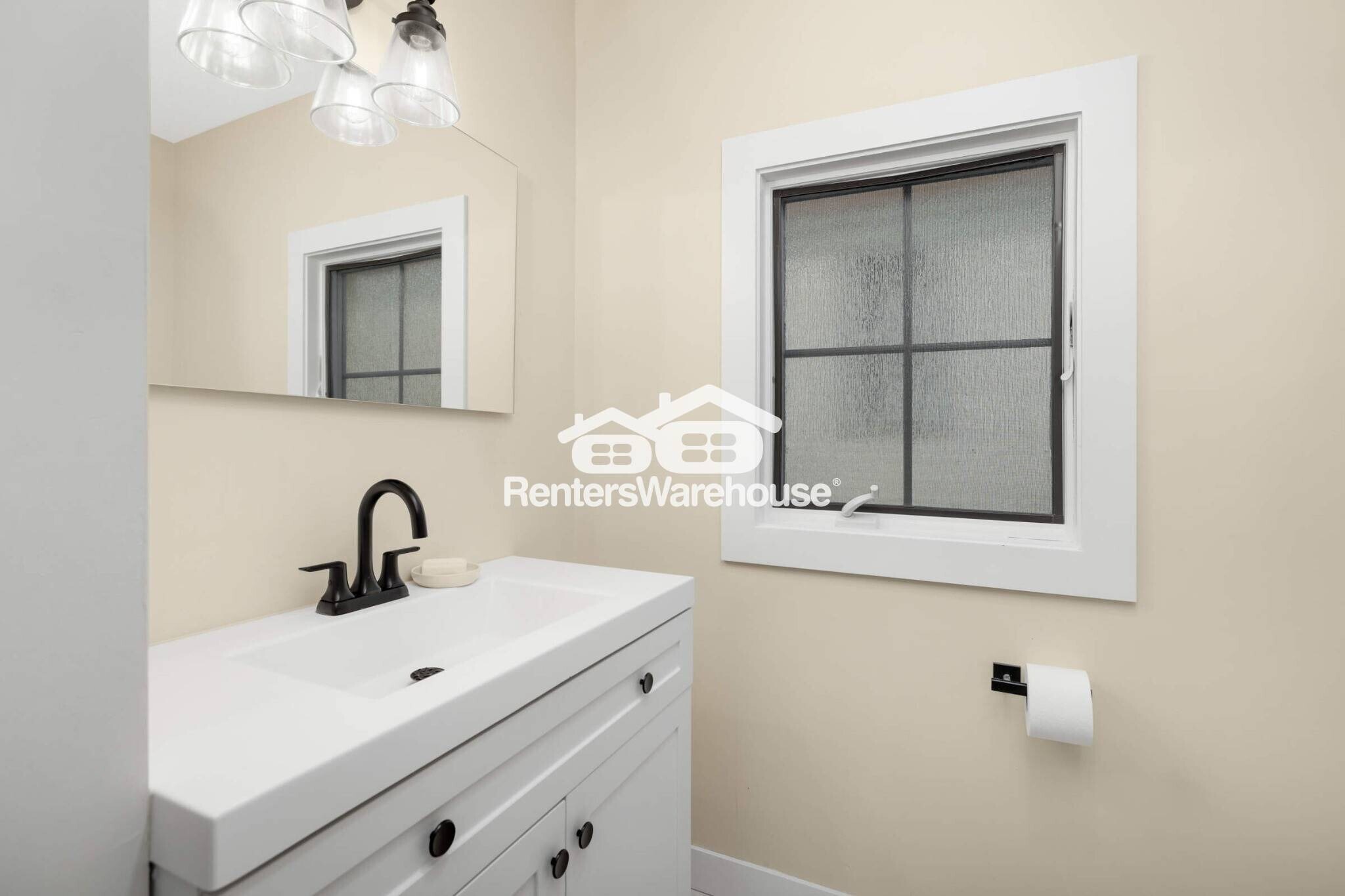 Building Photo - 206 Robie St E