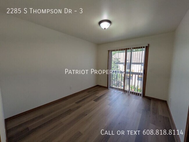 Building Photo - 2285 S Thompson Dr