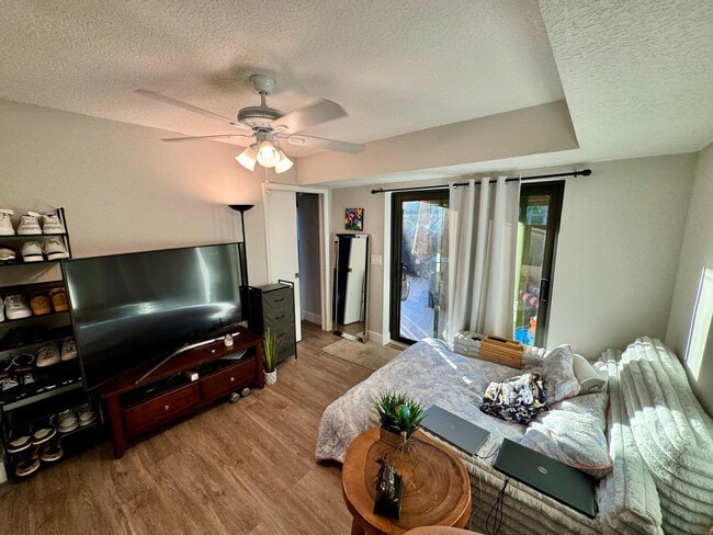 Building Photo - 8535 Boca Rio Dr