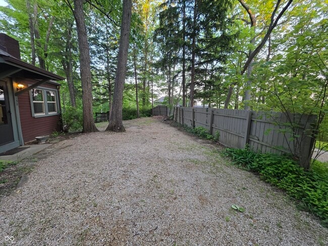 Building Photo - 158 Redbud Ln