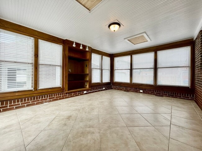 Building Photo - All Brick Ranch Home in Kempsville W/HUGE Yard - Sunroom - Detached 2-Car Garage PLUS Workshop & ...