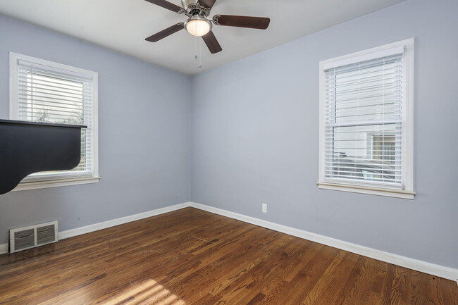 Building Photo - 1608 Whitcomb Ave