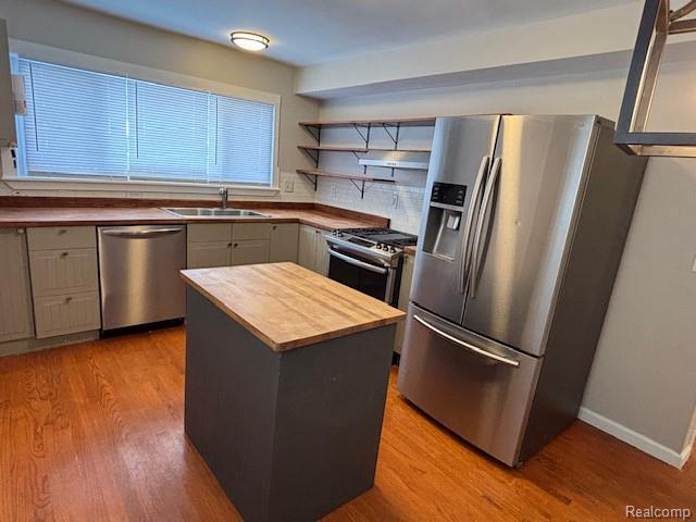 Building Photo - 2850 Oldsmobile Ave