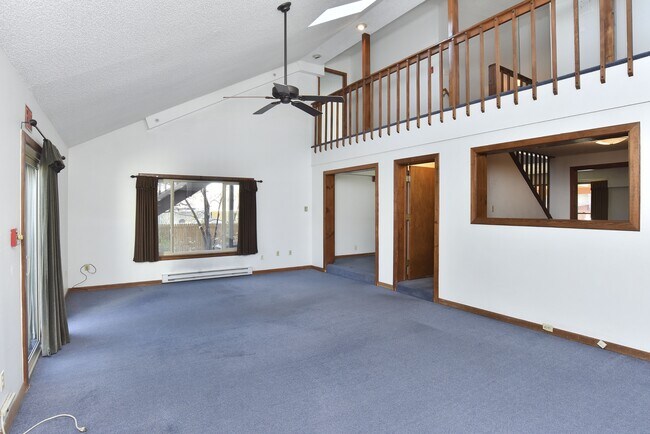 Building Photo - 5741 W Cedar Ave