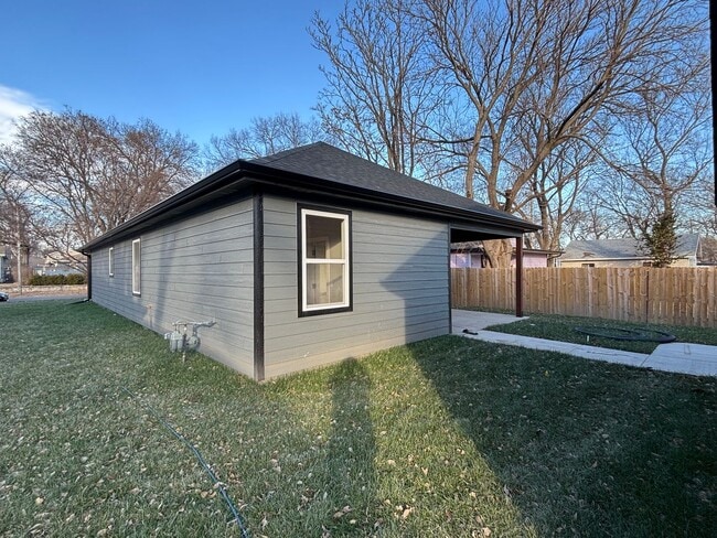 Building Photo - Stunning New Build in Central Manhattan! Available NOW!