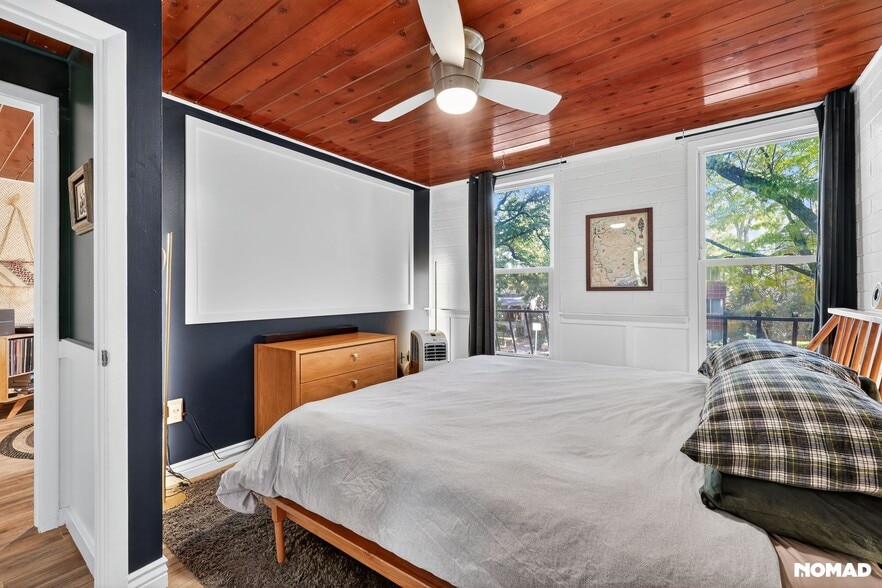 Building Photo - 1343 N High St