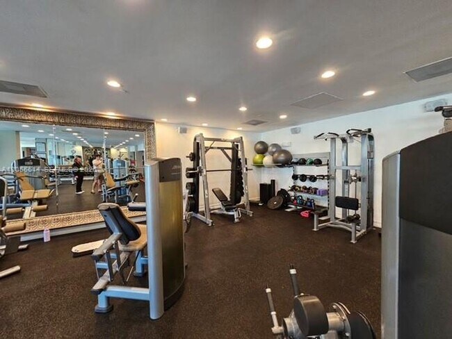 Building Photo - 2451 Brickell Ave