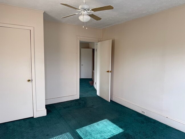 Building Photo - 135 Amory St