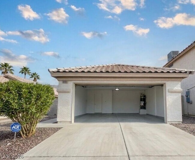 Building Photo - 4187 Heller Dr