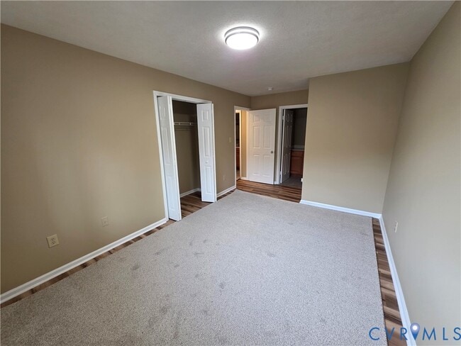 Building Photo - 4003 Governors Square