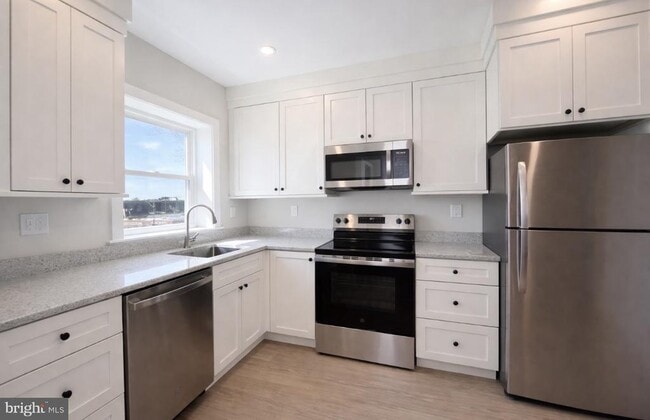 Building Photo - 216 W Front St