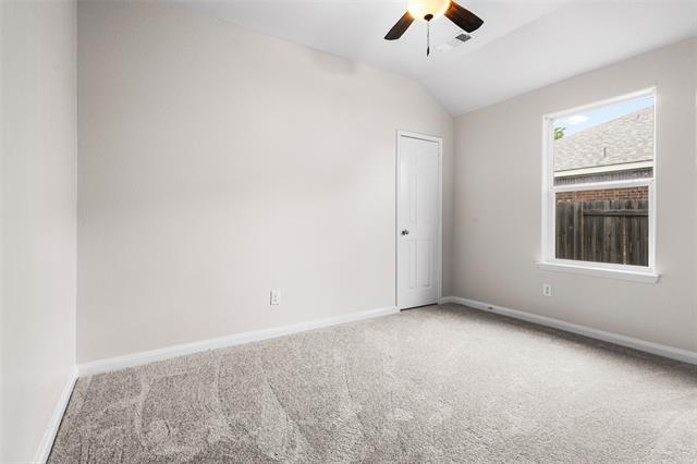 Building Photo - 1104 Primrose Dr