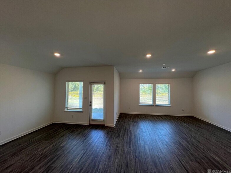 Building Photo - 7759 Joe Lynn Trails