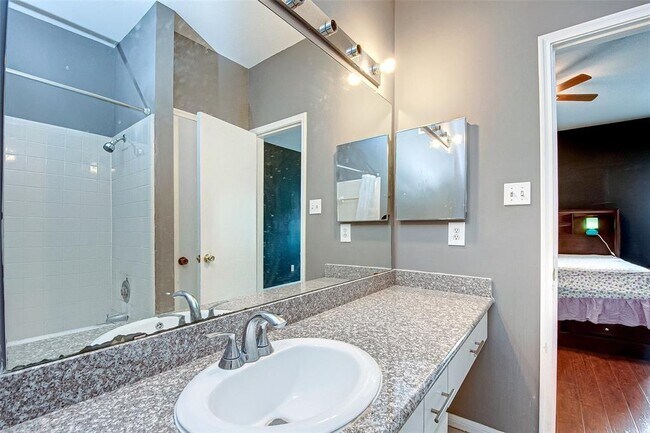 Building Photo - 6000 Reims Rd