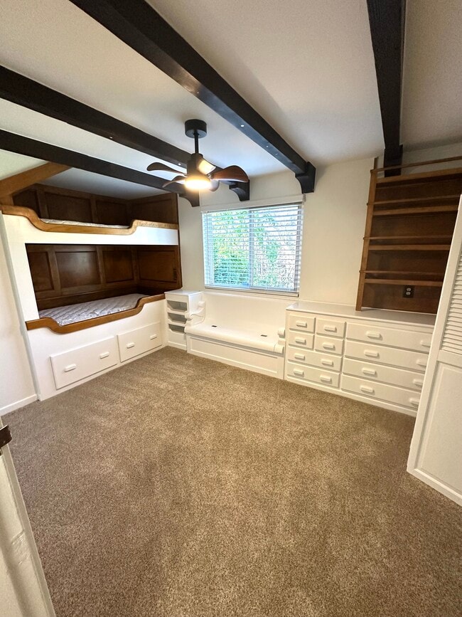 Building Photo - 4370 Calavo Dr