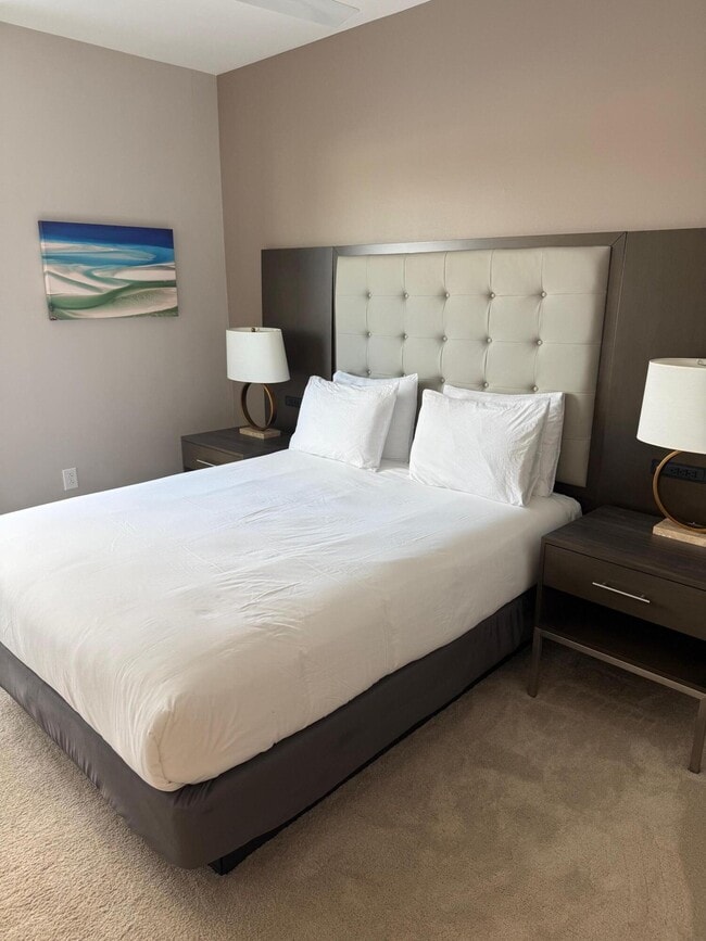 Building Photo - 480 N Main St