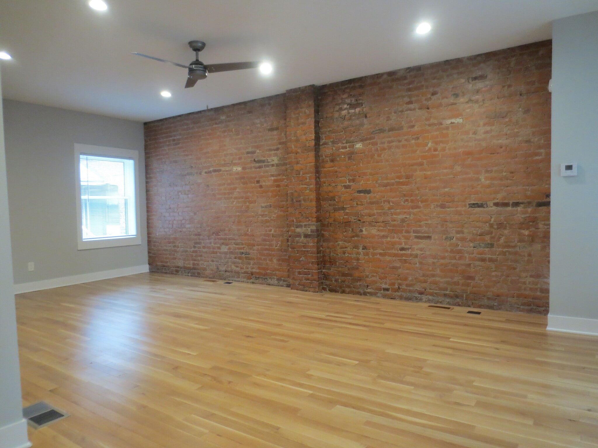 Building Photo - 1786 W 44th St