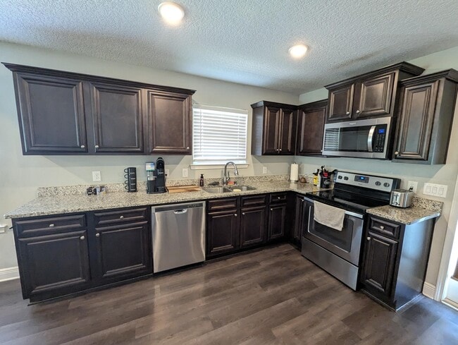 Building Photo - 5619 Charter Cir