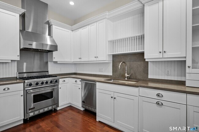 Building Photo - 50 Stone Ridge Way