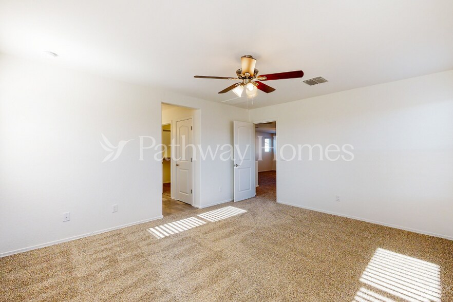 Building Photo - 16604 W Sierra St