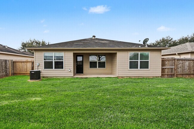 Building Photo - 23219 Good Dale Ln