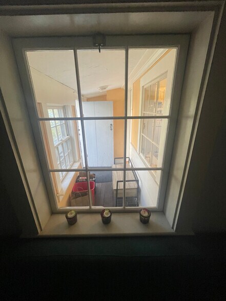 Building Photo - 189 South St