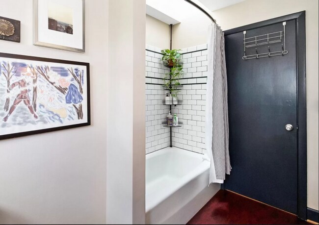 Building Photo - |NEW| ~ Charming 3-Bedroom Home in Portlan...