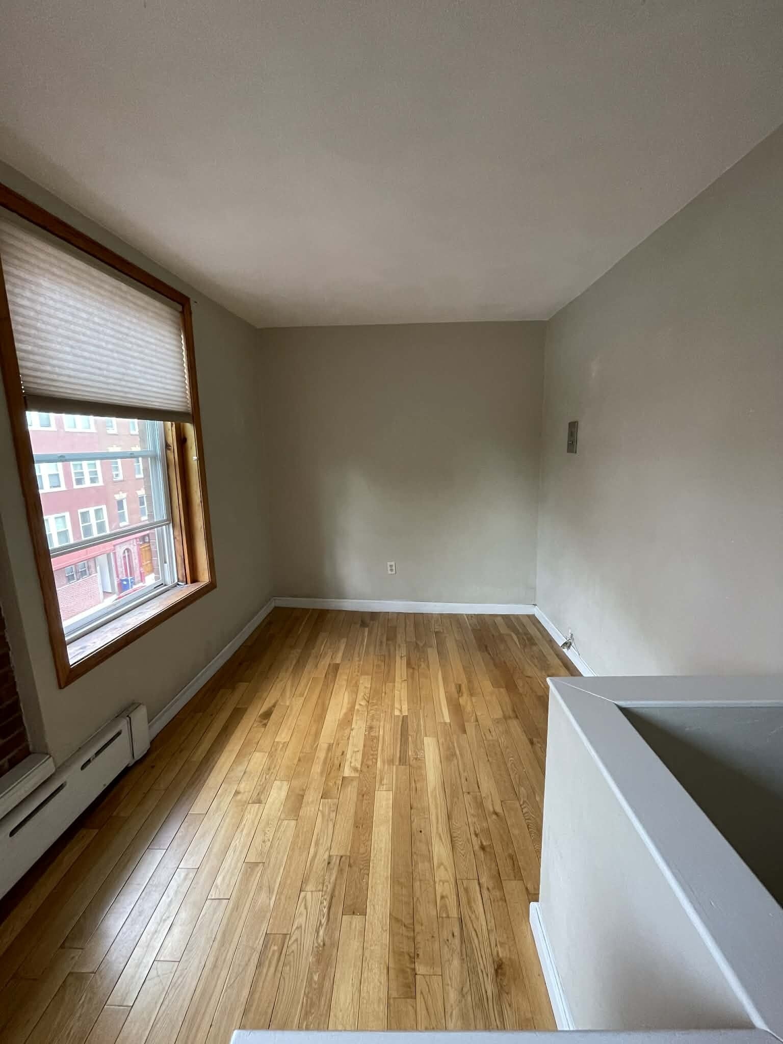 Building Photo - 437 Hanover St