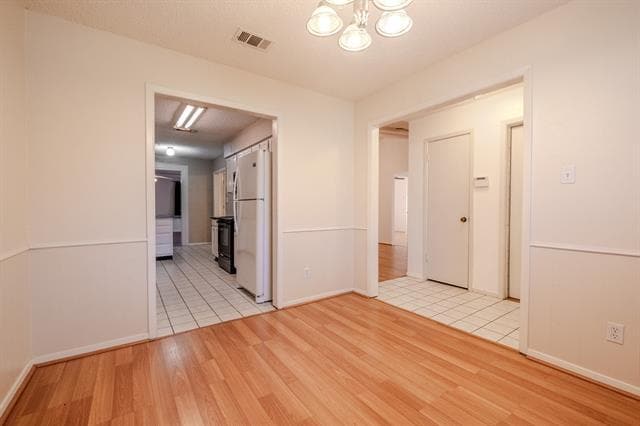 Building Photo - 1321 Mercedes St