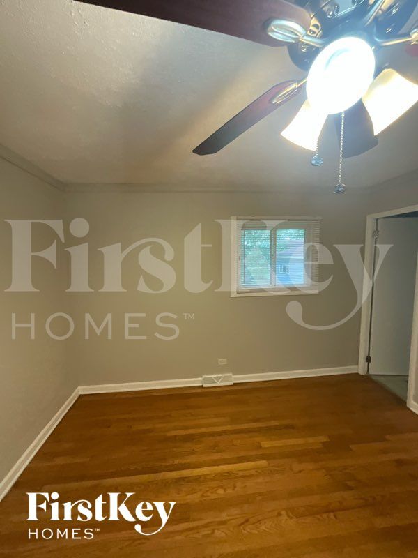 Building Photo - 22728 Ridgeway Ave
