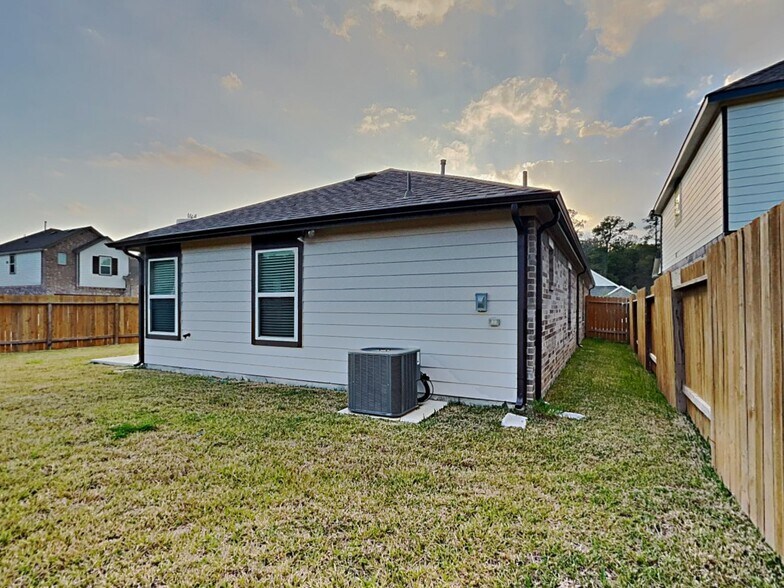 Building Photo - 16934 Lagos Ln
