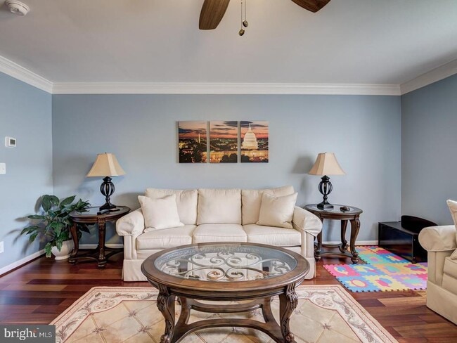 Building Photo - 1471C N Van Dorn St