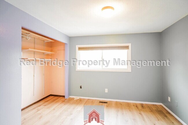 Building Photo - 5062 SW Freeman Ct