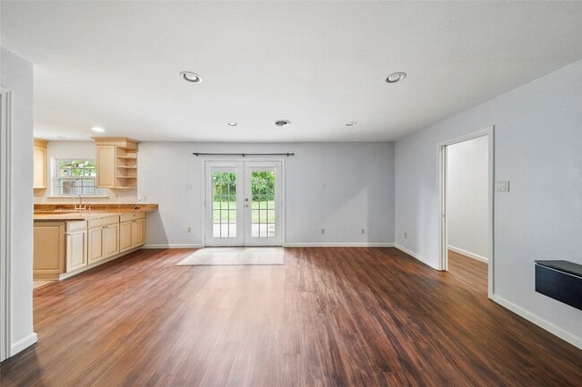 Building Photo - 10502 Timberwood Dr