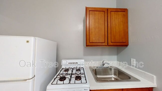 Building Photo - 1607 2nd Ave