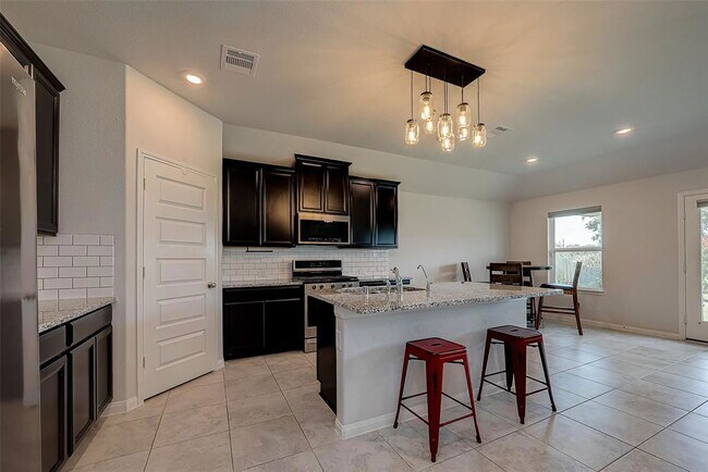 Building Photo - Pearland Place, Pearland, TX 77581 - 3 BR 2 BA Single-Family Home