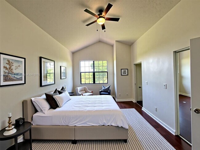 Building Photo - 501 SW 158th Terrace