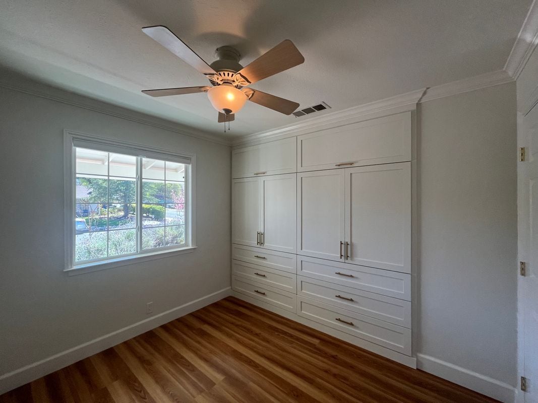 Building Photo - 1450 Carolina Dr