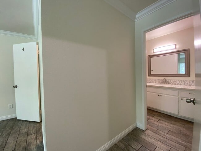 Building Photo - 2bed/2bath home in Mission Park Community!