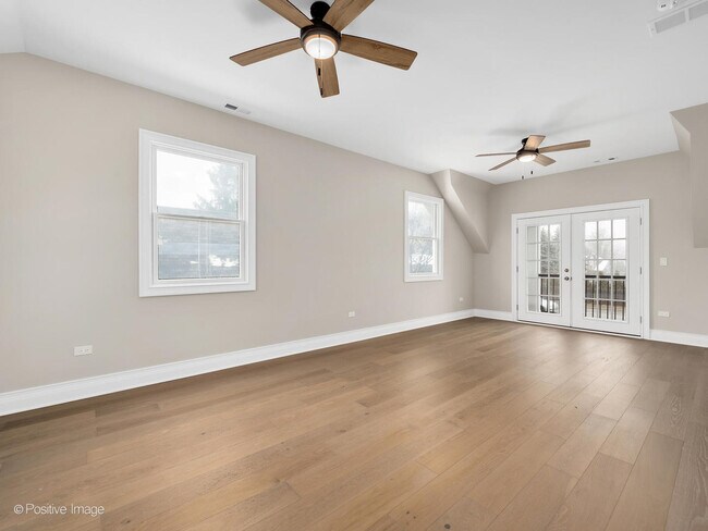 Building Photo - 608 W 55th St