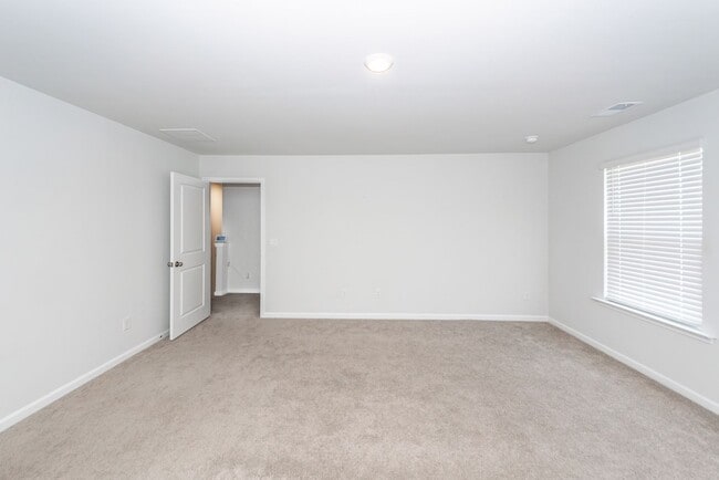 Building Photo - 4 Bedroom, 2.5 Bathroom Home in Carolina Groves - Moncks Corner