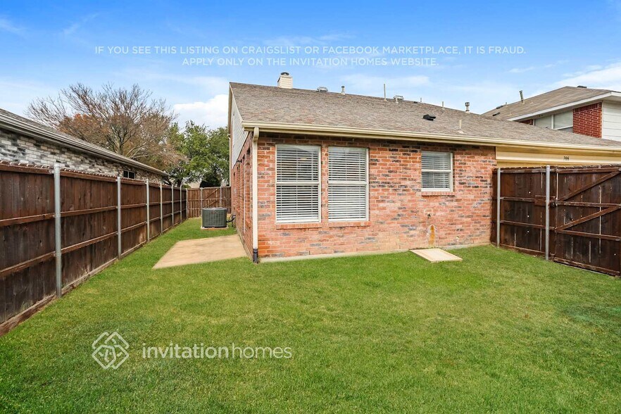 Building Photo - 708 Meadowgate Dr