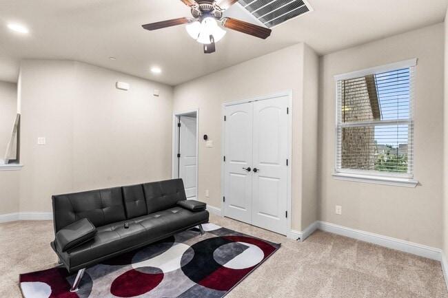 Building Photo - 1225 Pebblebrook Ln