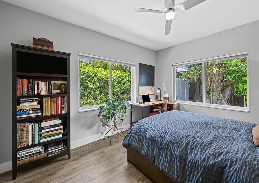 Building Photo - 808 NE 17th Way