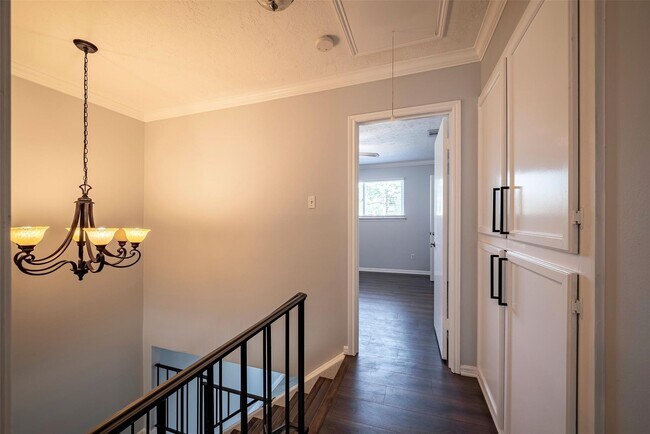 Building Photo - 2352 Triway Ln