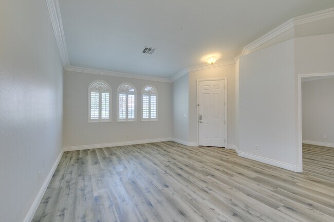 Building Photo - 4105 Demoline Cir